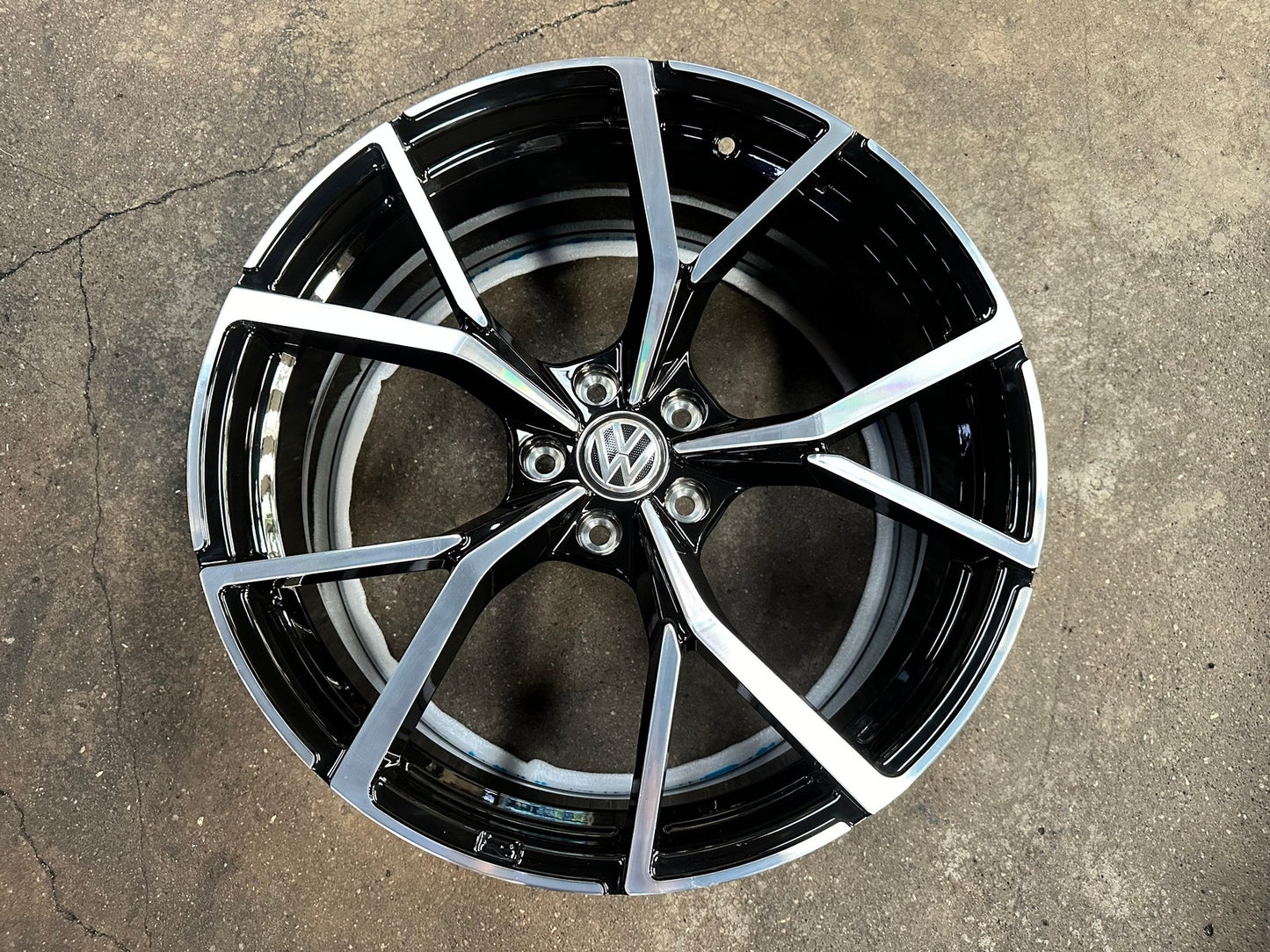 New 20X8.5 ET35 Overdrive Forged R Line Rim (4 wheel) Gloss Black PF 5X112