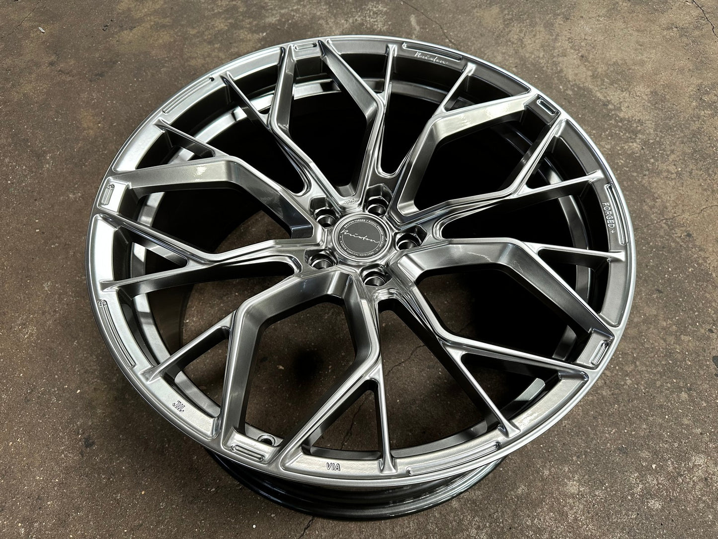 New 22X10.5 ET35 Brixton Forged RF10 Rim (4 wheel) Gloss Gunmetal 5X120