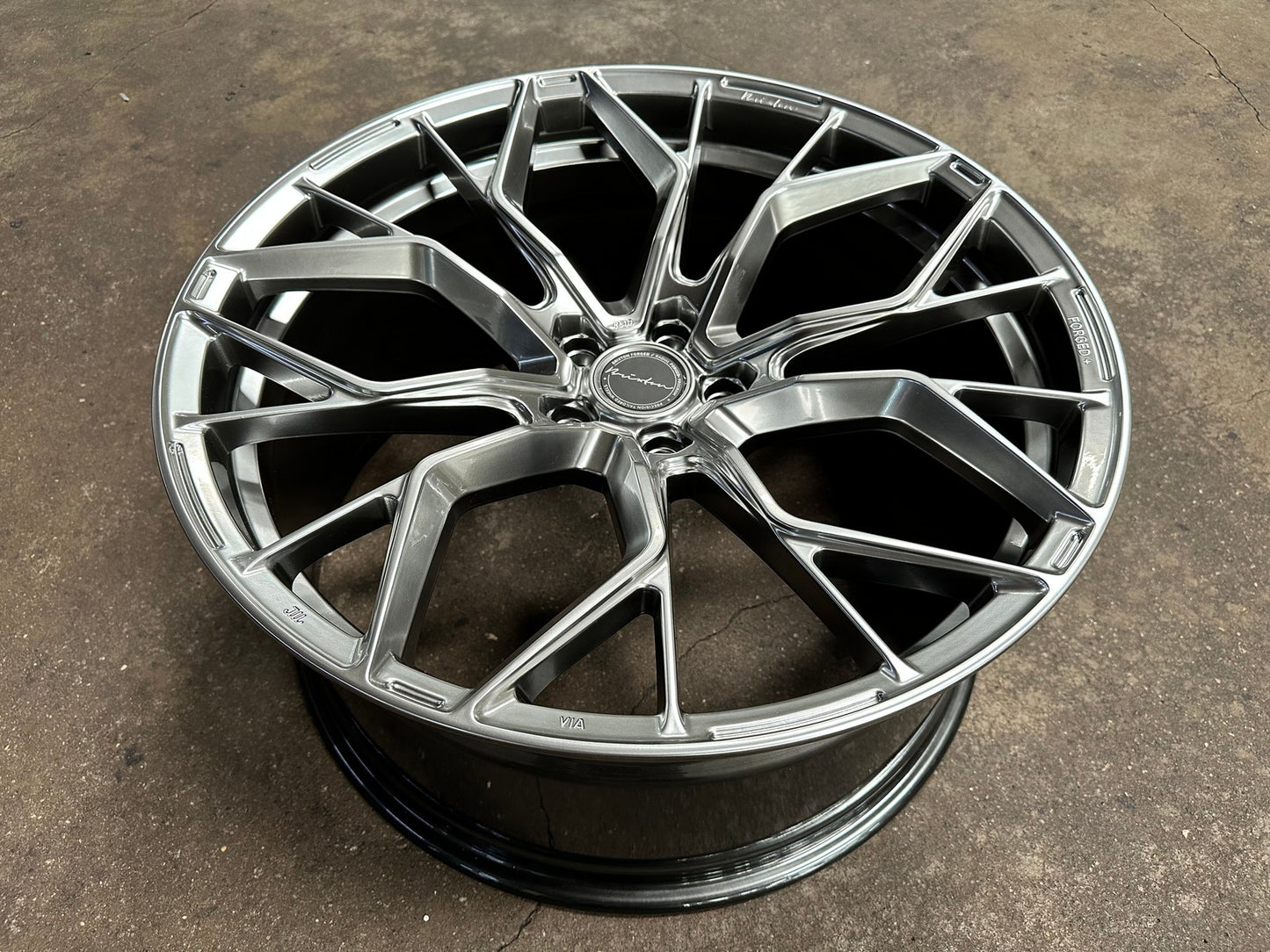 New 22X10.5 ET35 Brixton Forged RF10 Rim (4 wheel) Gloss Gunmetal 5X120