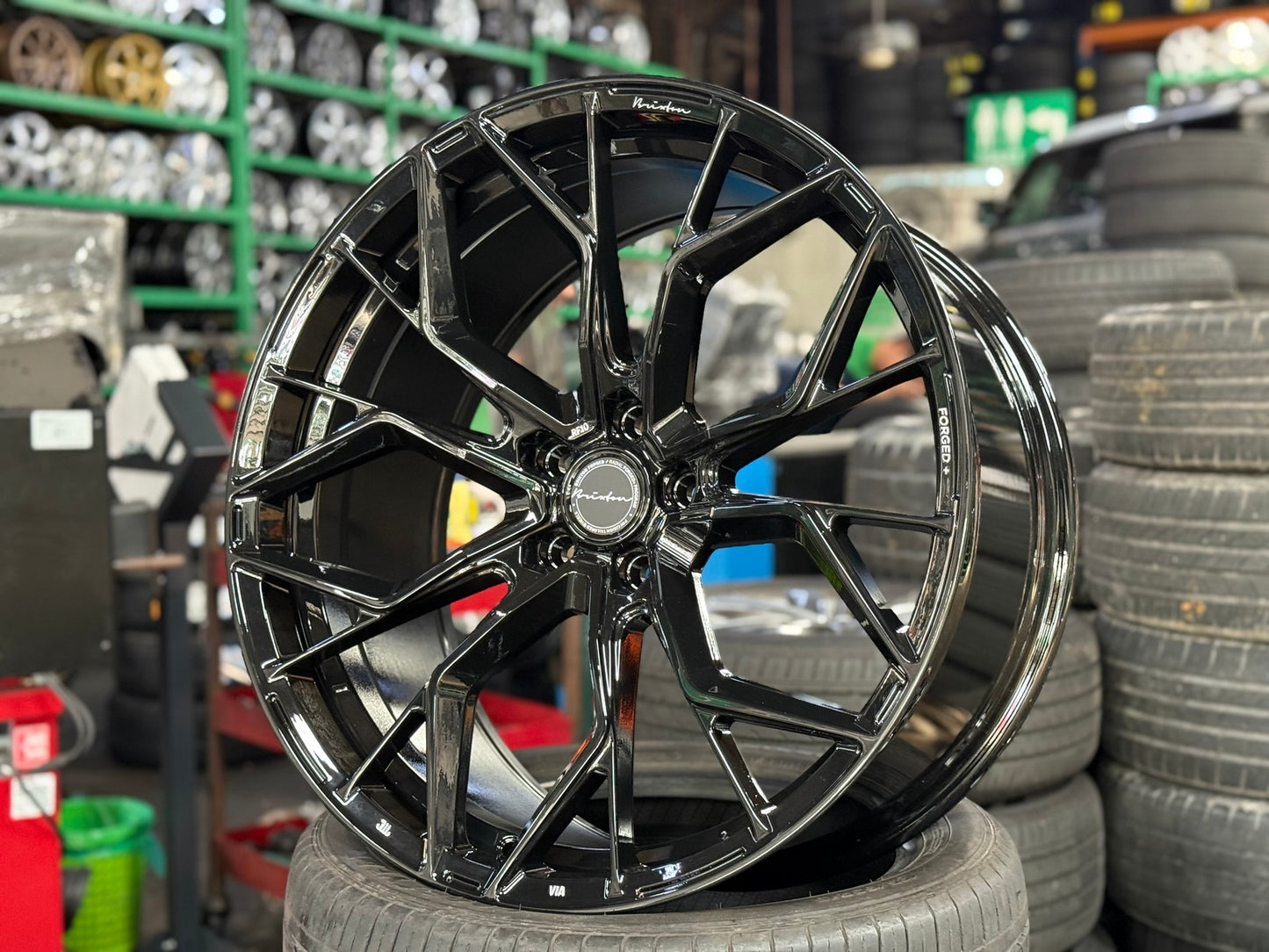 New 22X10.5 ET35 Brixton Forged RF10 Rim (4 wheel) Gloss Black 5X120