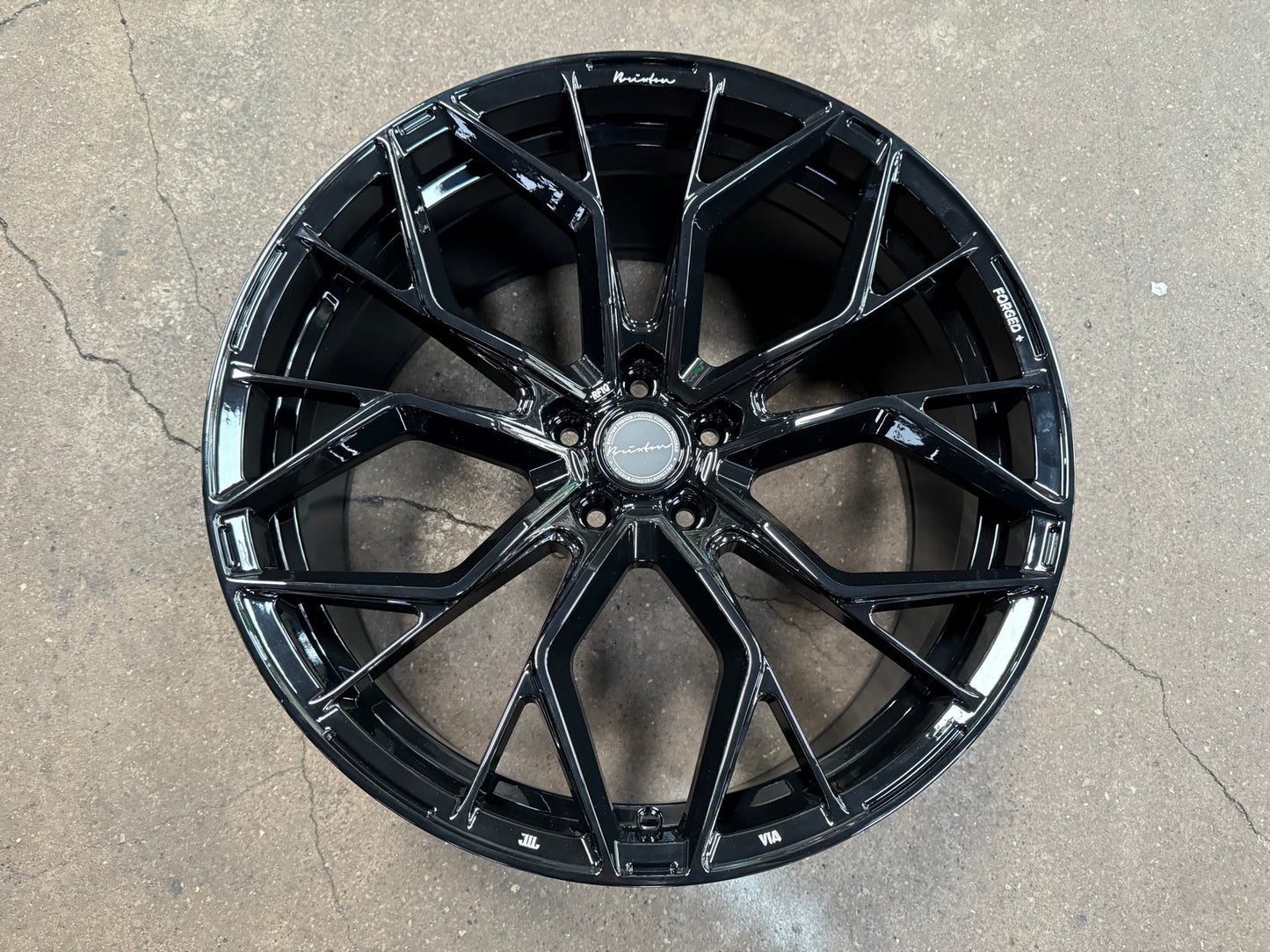 New 22X10.5 ET35 Brixton Forged RF10 Rim (4 wheel) Gloss Black 5X120