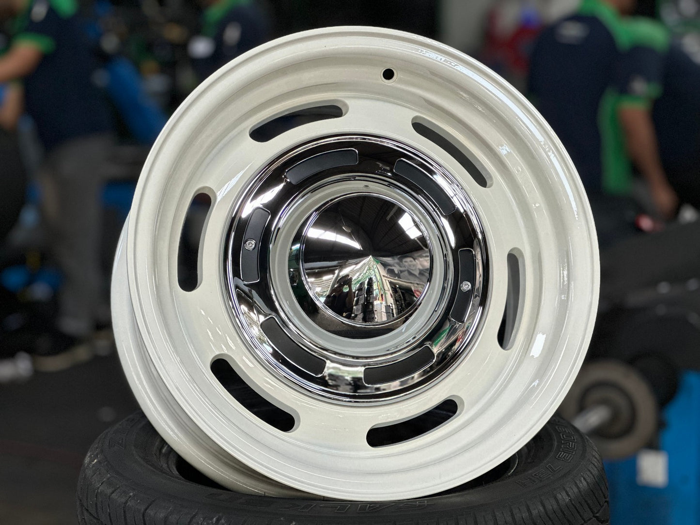 New 16X8 ET-25 Dean CrossRim (4 wheel) Gloss White 6X139.7