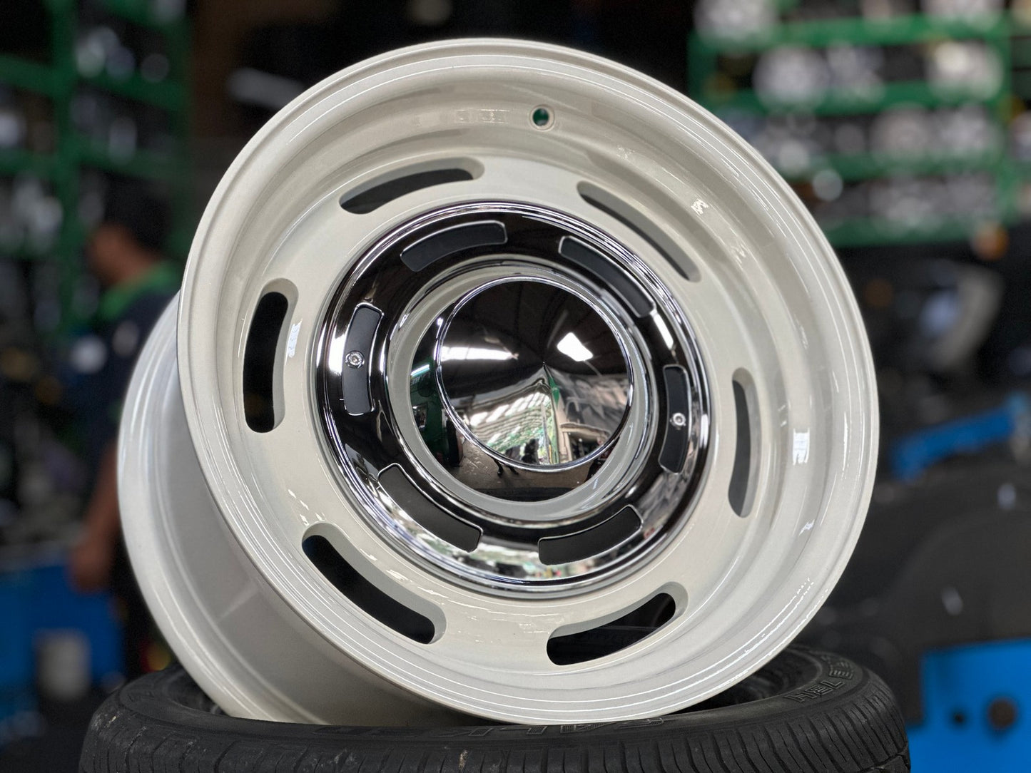 New 16X8 ET-25 Dean CrossRim (4 wheel) Gloss White 6X139.7