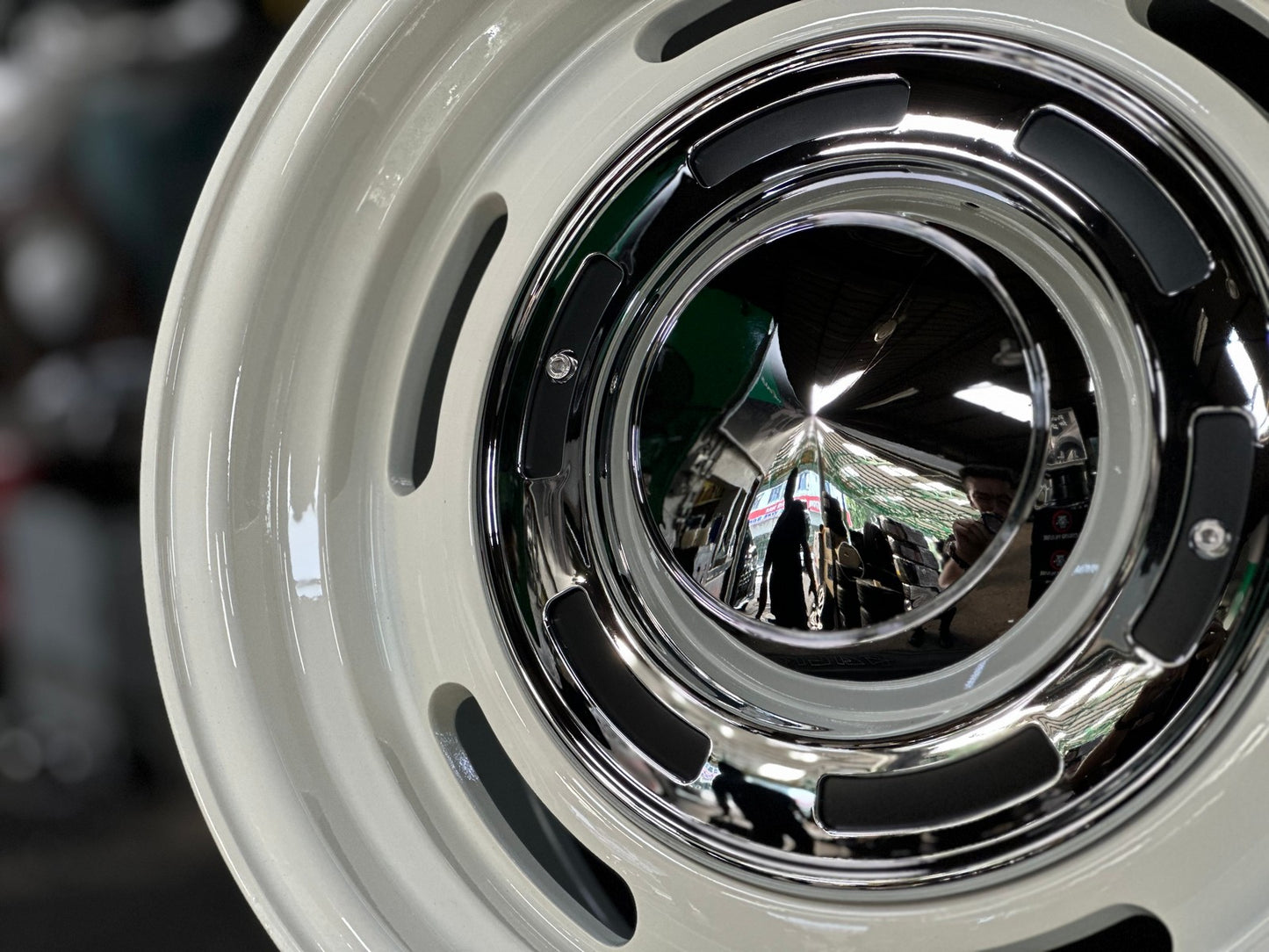 New 16X8 ET-25 Dean CrossRim (4 wheel) Gloss White 6X139.7