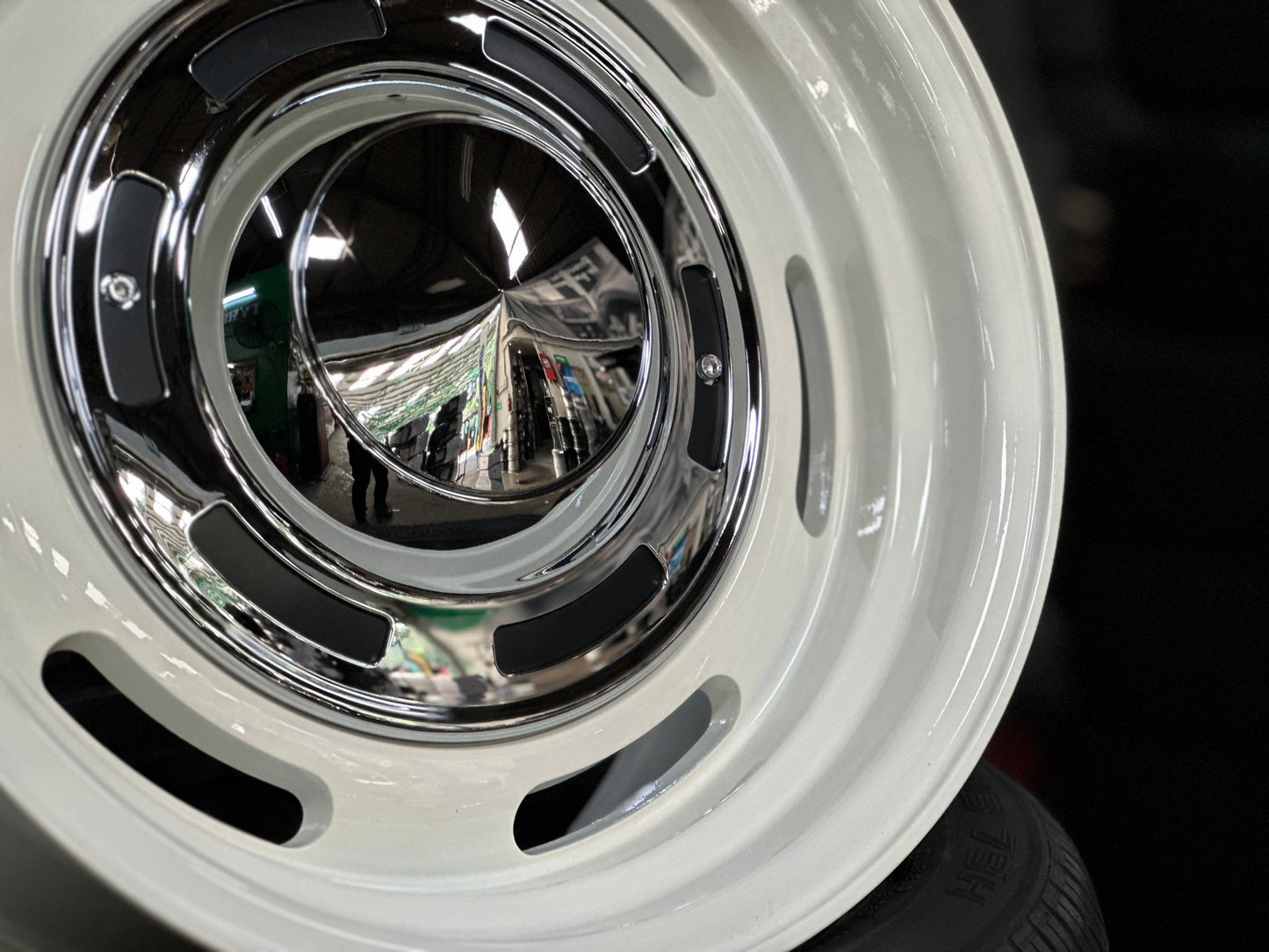 New 16X8 ET-25 Dean CrossRim (4 wheel) Gloss White 6X139.7