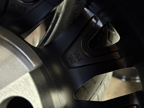 New 18X9 ET0 Land Rover Design Defender Kahn Rim (5 wheel) Gloss Black 5X165.1