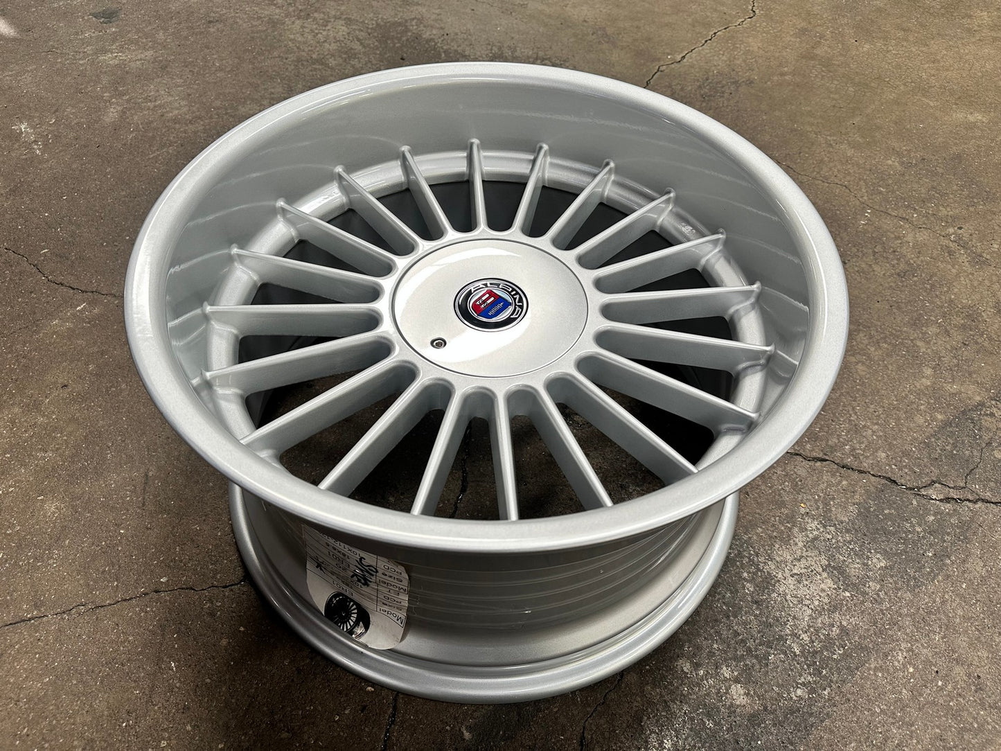 New 18X9.5 ET20 Alpina Classic Rim (4 wheel) Gloss Silver 5X112