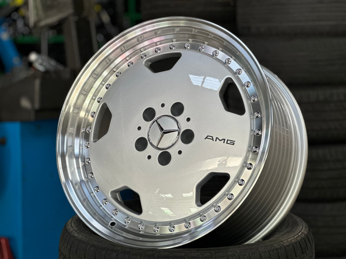 New 18X8.5 ET18 Mercedes Aero Classic Rim (4 wheel) Gloss Silver 5X112