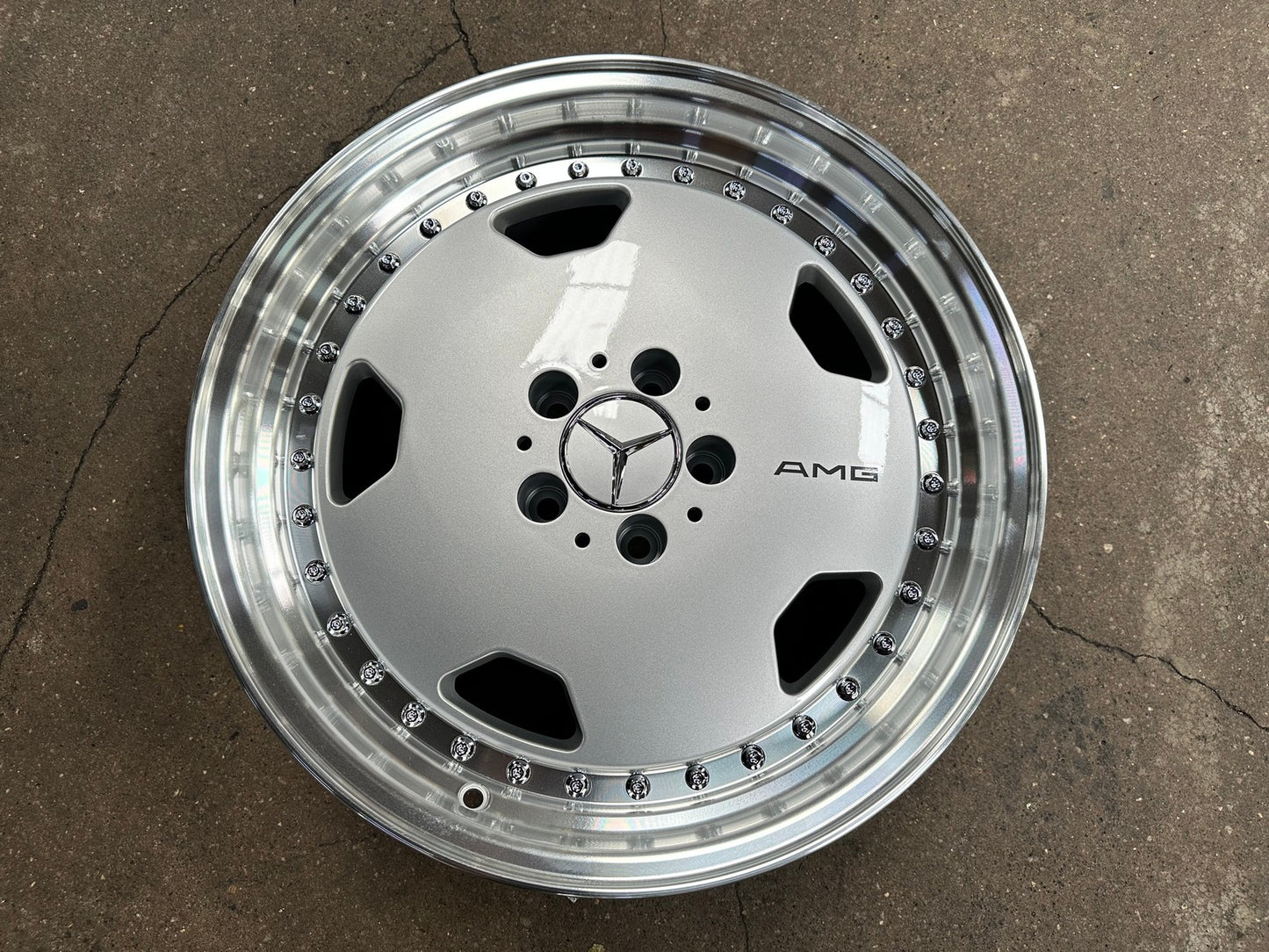 New 18X8.5 ET30 Mercedes Aero Classic Rim (4 wheel) Gloss Silver 5X112
