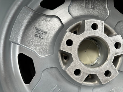 New 18X8.5 ET30 Mercedes Aero Classic Rim (4 wheel) Gloss Silver 5X112