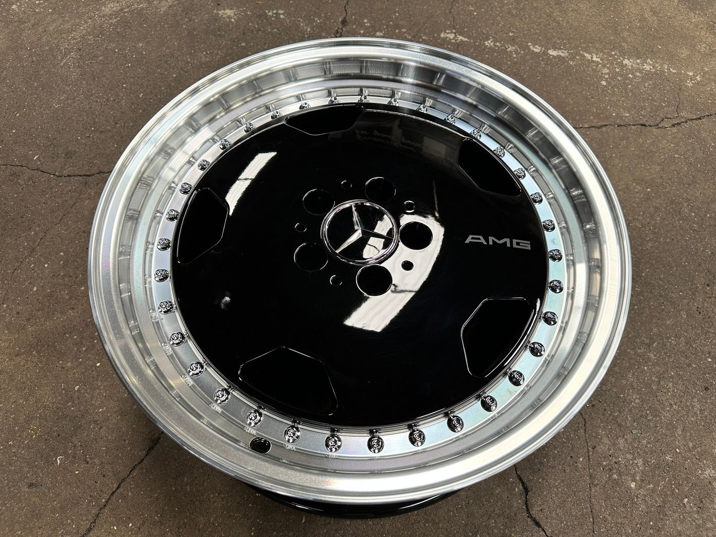 New 18X8.5 ET30 Mercedes Aero Classic Rim (4 wheel) Gloss Black 5X112