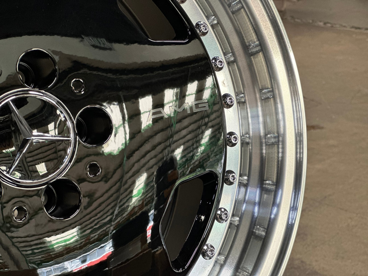 New 18X8.5 ET30 Mercedes Aero Classic Rim (4 wheel) Gloss Black 5X112