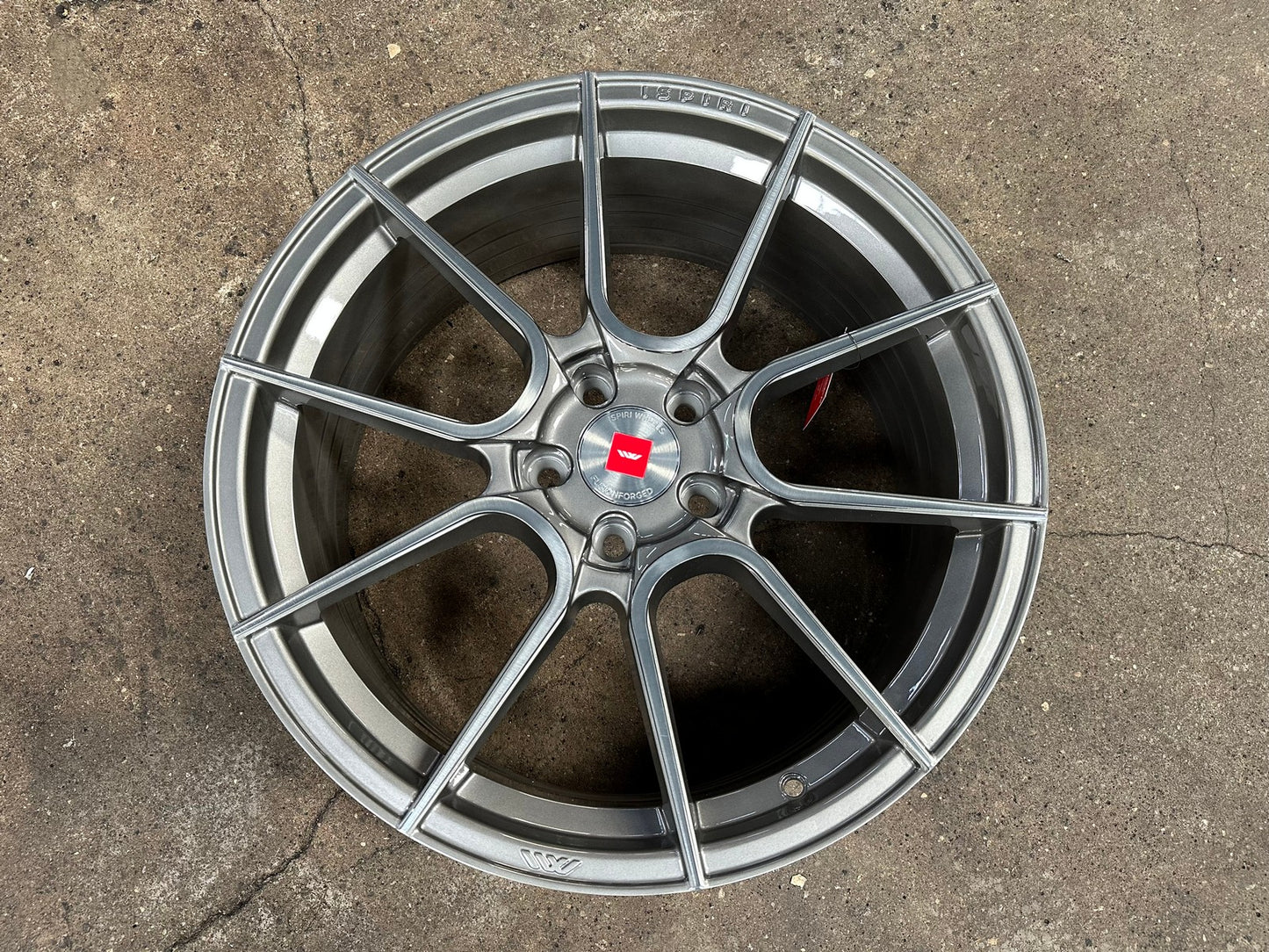 New 19X8.5 ET43 Ispiri FFP6 Rim (4 wheel) Gloss Gunmetal 5X112