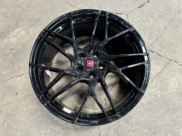 New 19X8.5 ET30 Ispiri FFRM Rim (4 wheel) Gloss Black 5X112