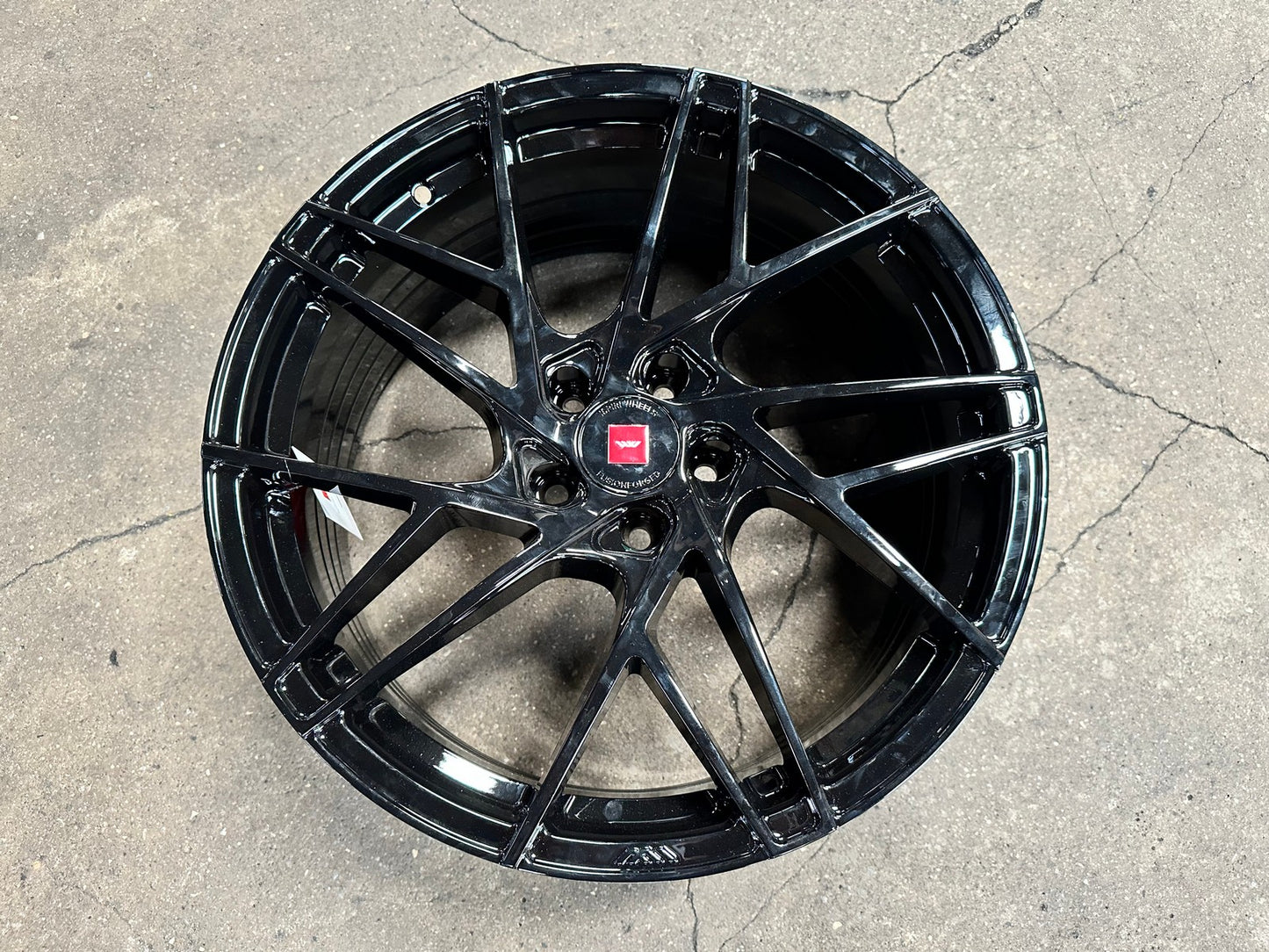 New 19X8.5 ET30 Ispiri FFRM Rim (4 wheel) Gloss Black 5X114.3
