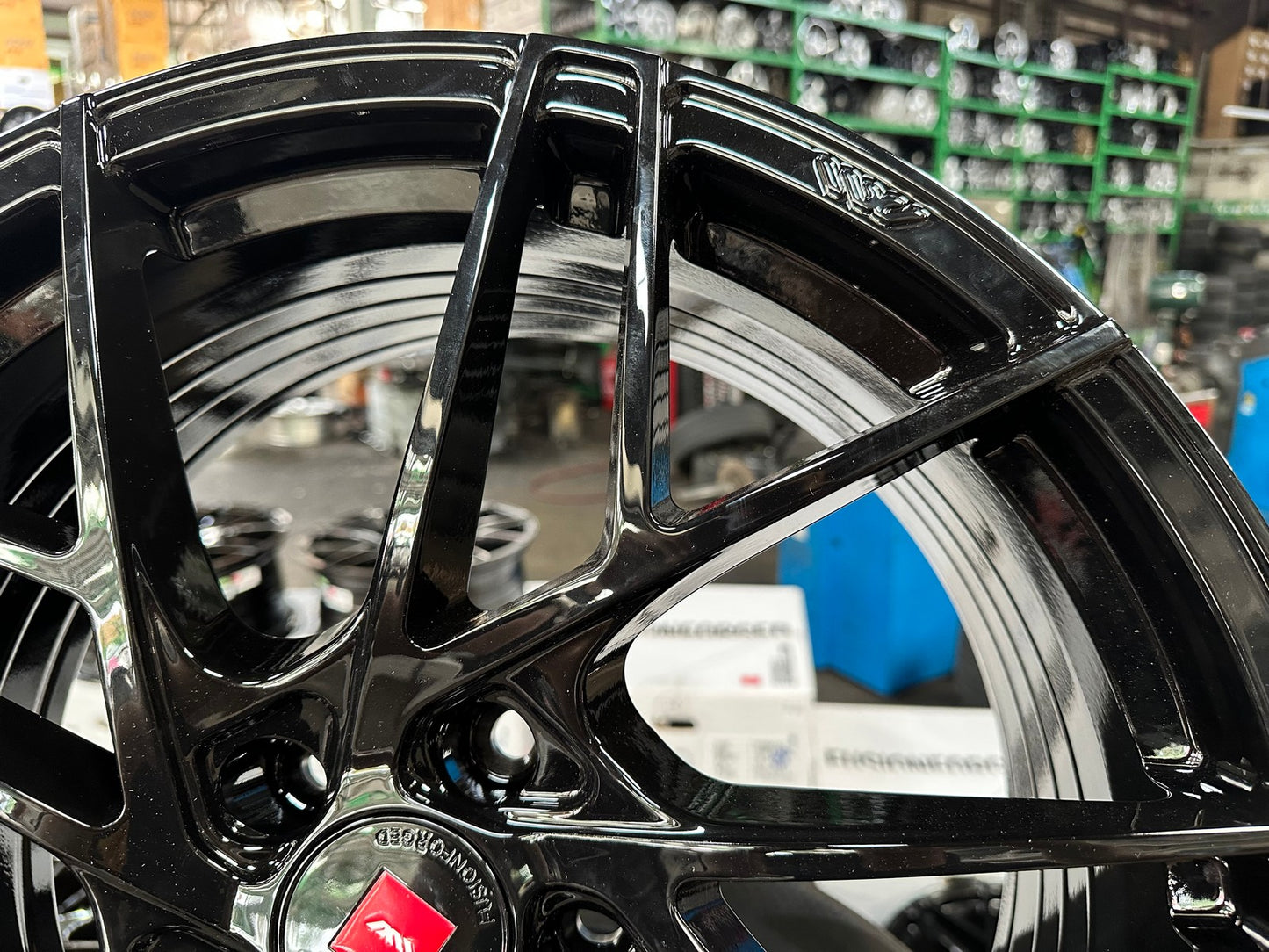 New 19X8.5 ET30 Ispiri FFRM Rim (4 wheel) Gloss Black 5X114.3