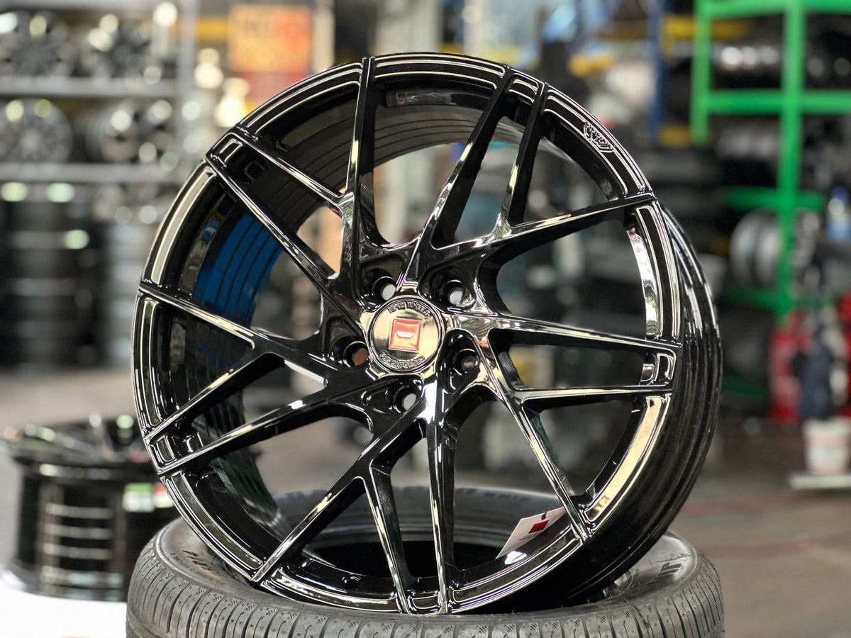 New 19X8.5 ET43 Ispiri FFRM Rim (4 wheel) Gloss Black 5X114.3