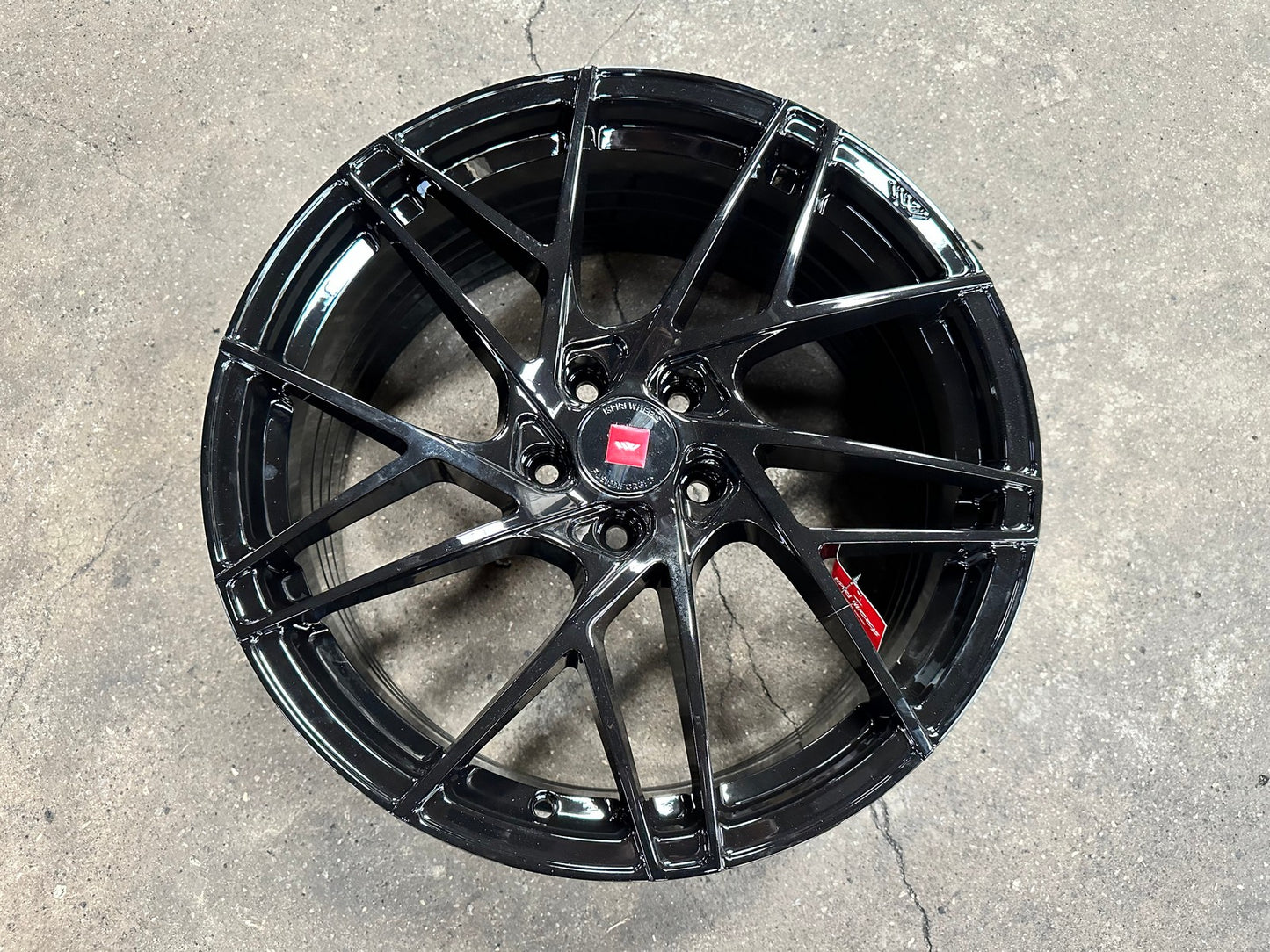 New 19X8.5 ET43 Ispiri FFRM Rim (4 wheel) Gloss Black 5X112