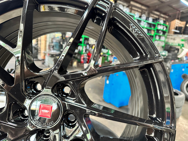 New 19X8.5 ET43 Ispiri FFRM Rim (4 wheel) Gloss Black 5X114.3