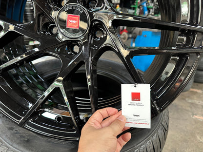 New 19X8.5 ET43 Ispiri FFRM Rim (4 wheel) Gloss Black 5X112