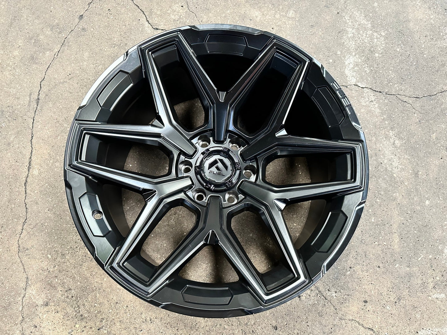 New 20X10 ET-18 Fuel Flux Rim (4 wheel) Matt Black 6X139.7