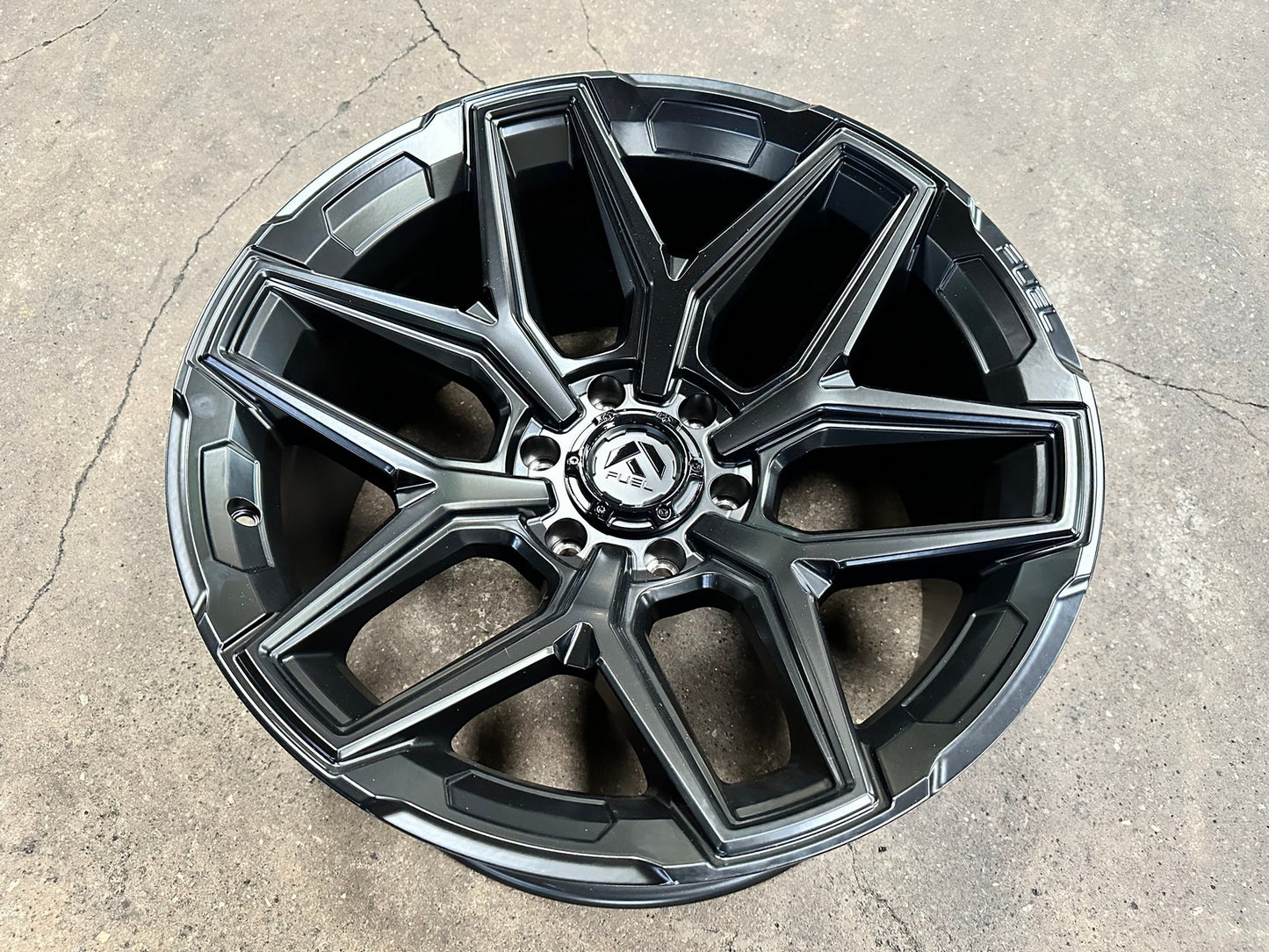 New 20X10 ET-18 Fuel Flux Rim (4 wheel) Matt Black 6X139.7