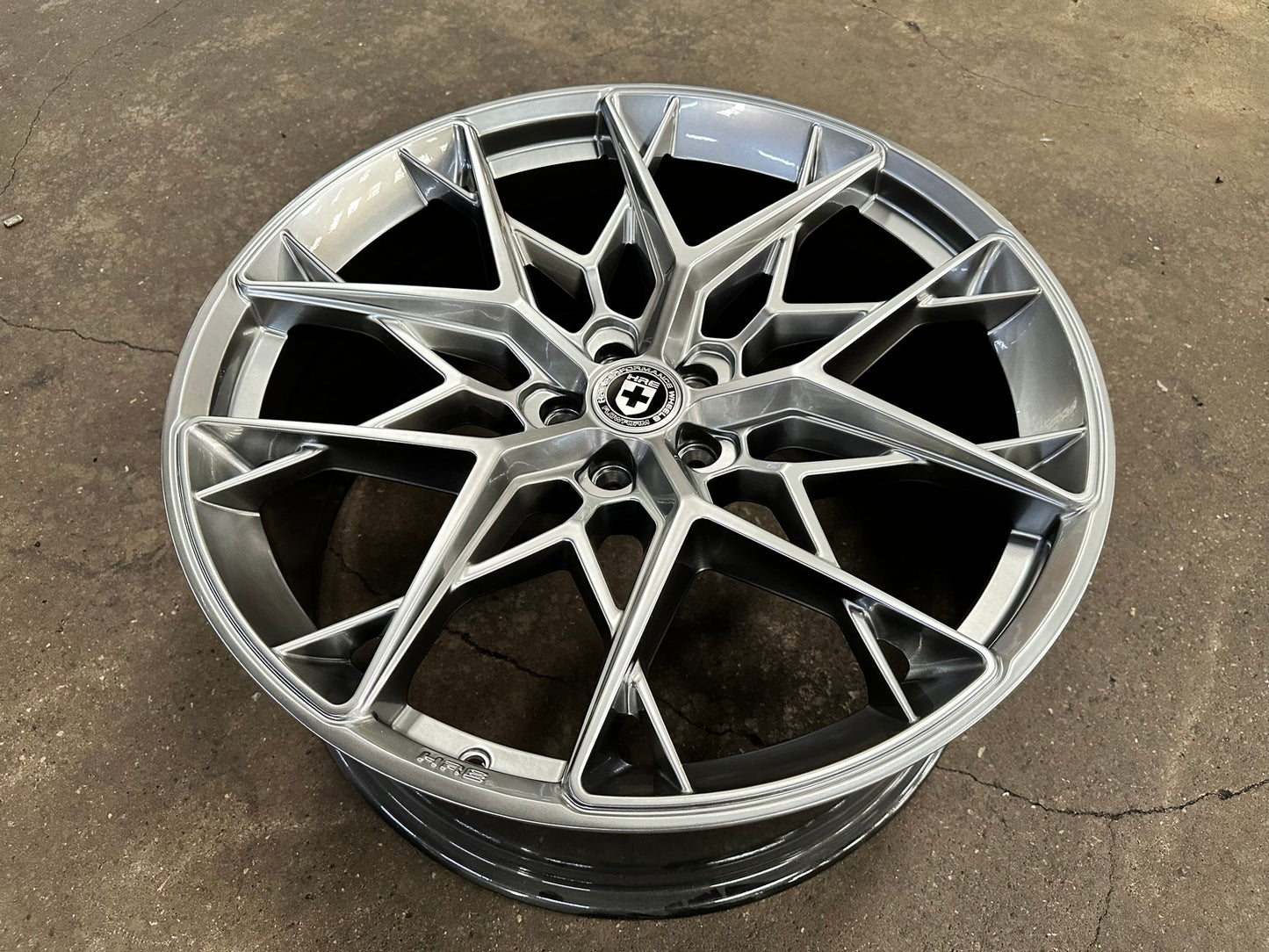 New 22X9.5 ET35 HRE FF10 Rim (4 wheel) Gloss Silver 5X108