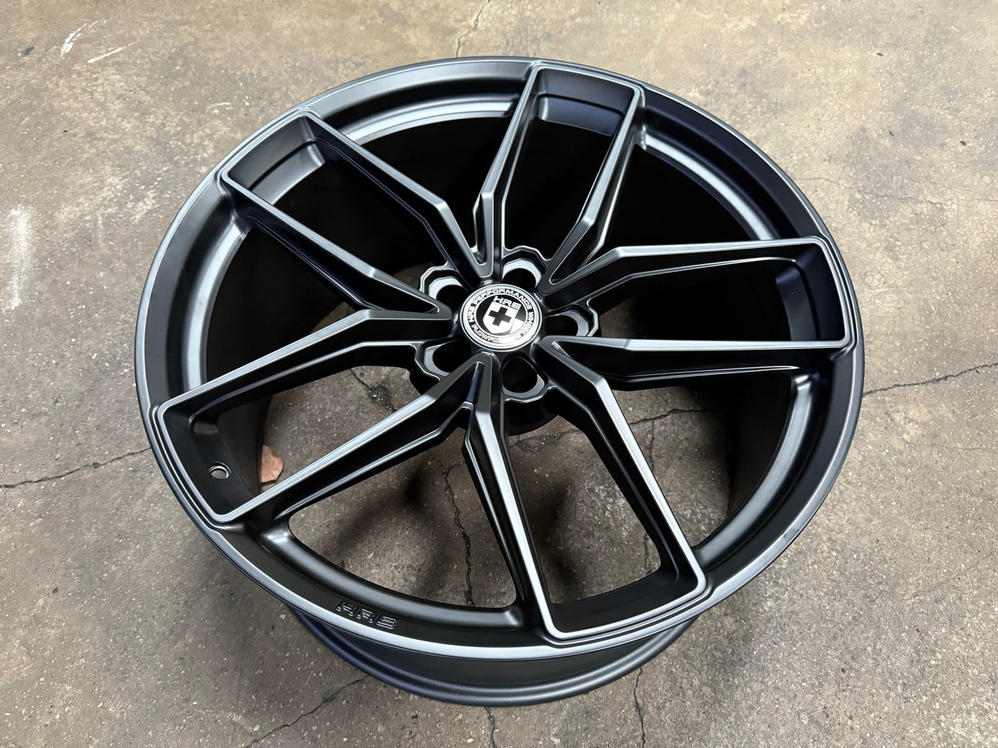 New 22X10.5 ET10 HRE FF21 Rim (4 wheel) Matt Black 5X112