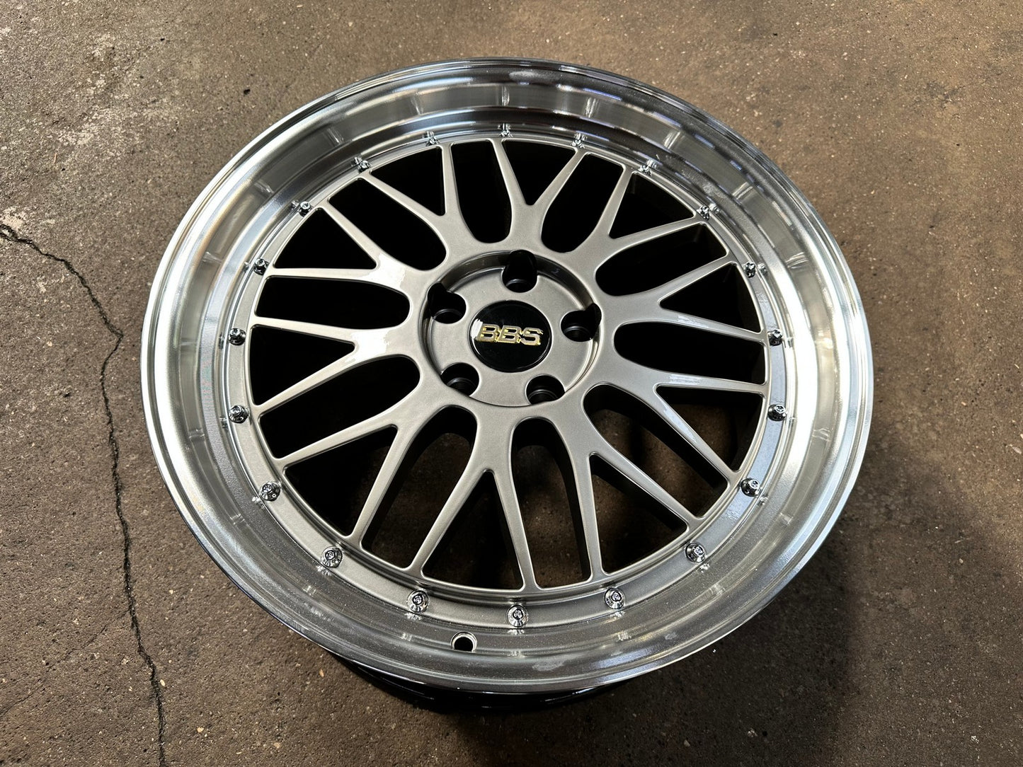 New 19X8.5 ET38 BBS LM Design Rim (4 wheel) Hyper Black 5X112