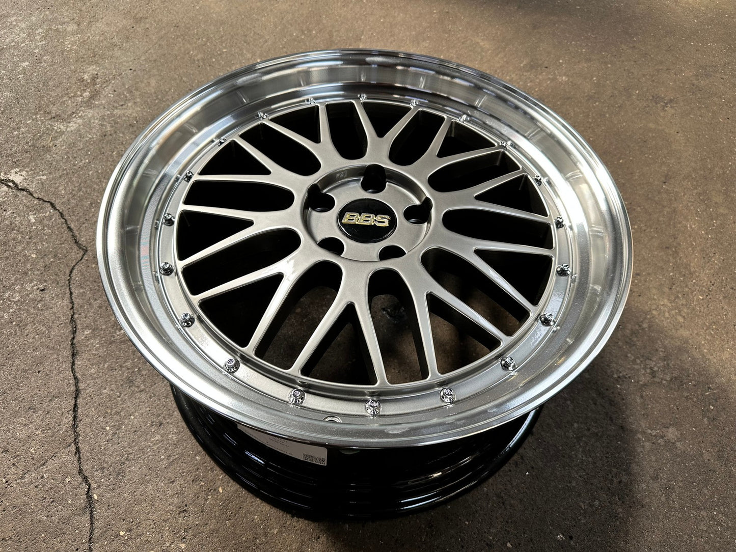 New 19X8.5 ET38 BBS LM Design Rim (4 wheel) Hyper Black 5X112