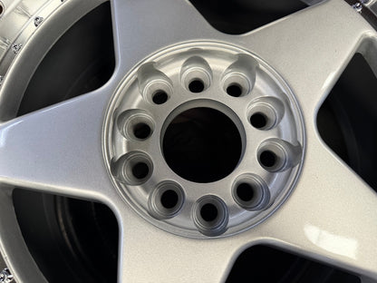 New 17X8.5 ET15 OZ Futura Classic Design Rim (4 wheel) Gloss Silver 5X120