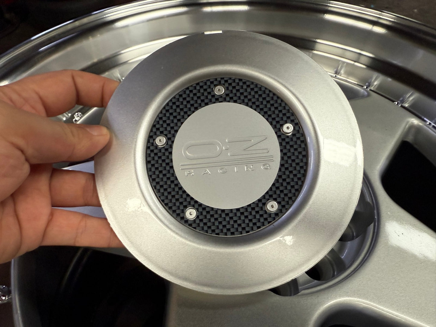 New 17X8.5 ET15 OZ Futura Classic Design Rim (4 wheel) Gloss Silver 5X114.3