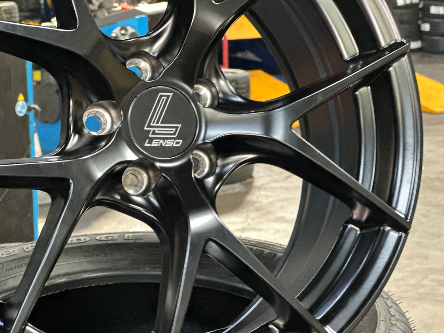 New 17X7.5 ET35 Lenso Jager Dyna Rim (4 wheel) Matt Black 5X114.3