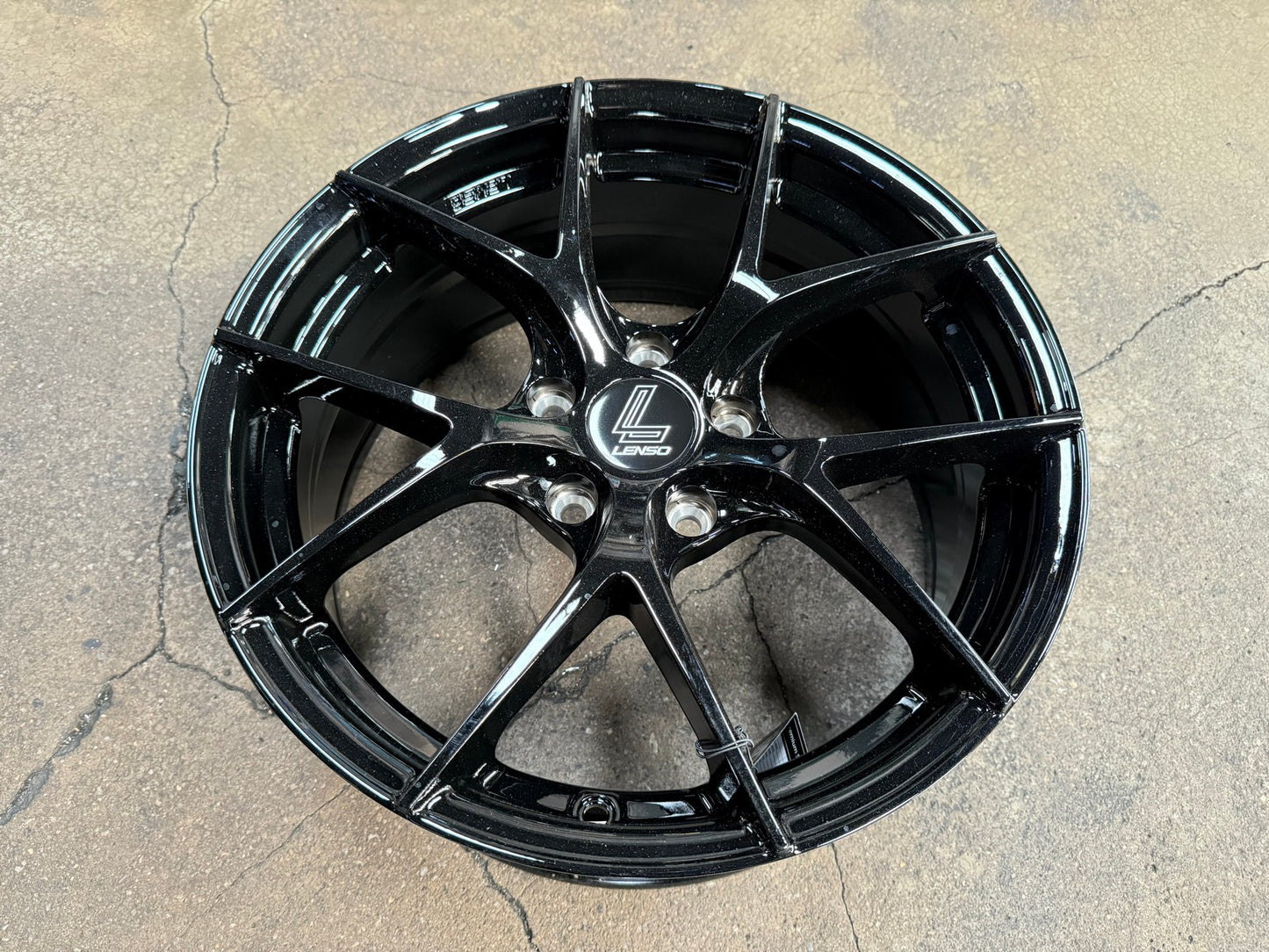 New 17X7.5 ET35 Lenso Jager Dyna Rim (4 wheel) Gloss Black 5X114.3