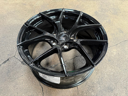 New 17X7.5 ET35 Lenso Jager Dyna Rim (4 wheel) Gloss Black 5X114.3
