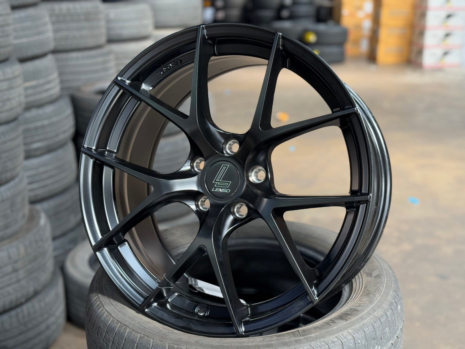 NEW 18X8.5 ET42 Lenso Jager Dyna Rim (4 wheel) Satin Black 5X112
