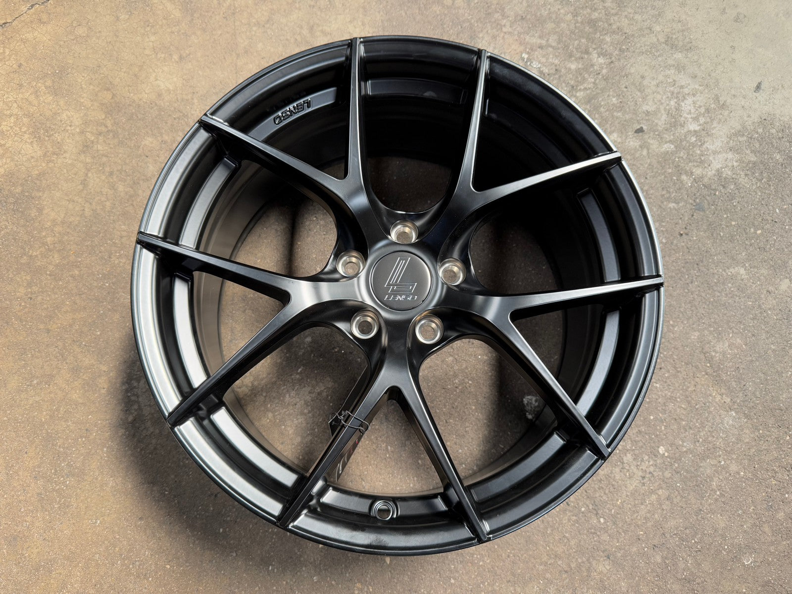 NEW 18X8.5 ET42 Lenso Jager Dyna Rim (4 wheel) Satin Black 5X112