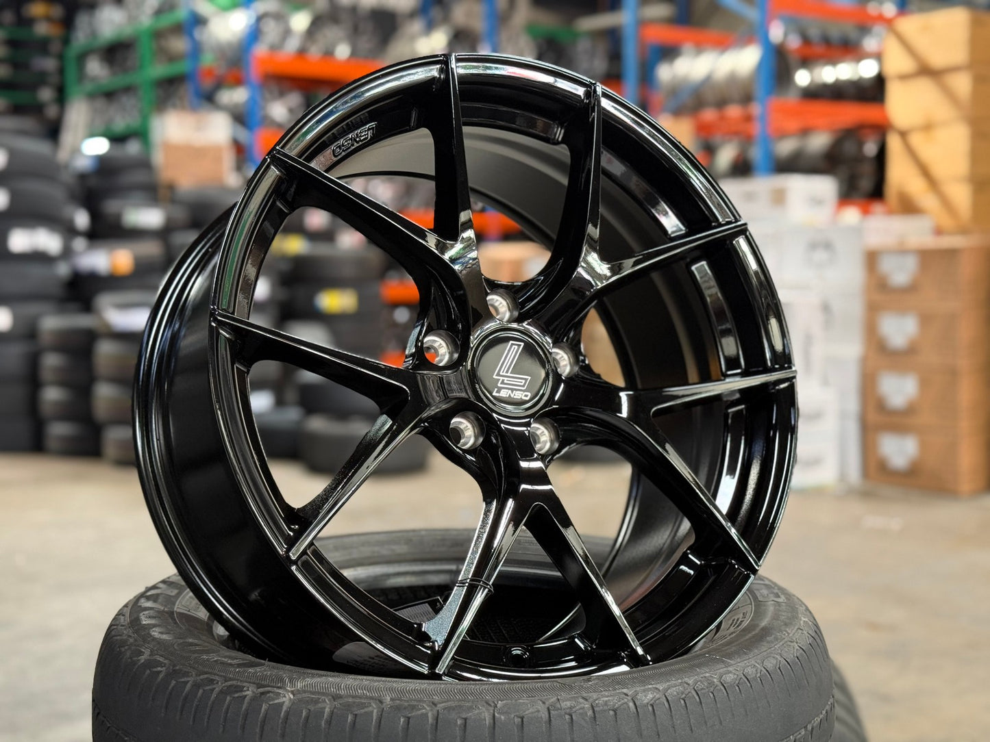 New 18X8.5 ET42 Lenso Jager Dyna Rim (4 wheel) Gloss Black 5X114.3