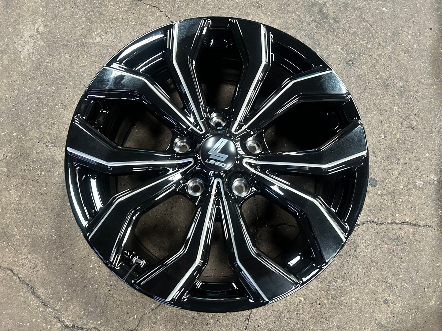 New 20X9 ET45 Lenso Jager Eclipse Rim (4 wheel) Gloss Black 5X150