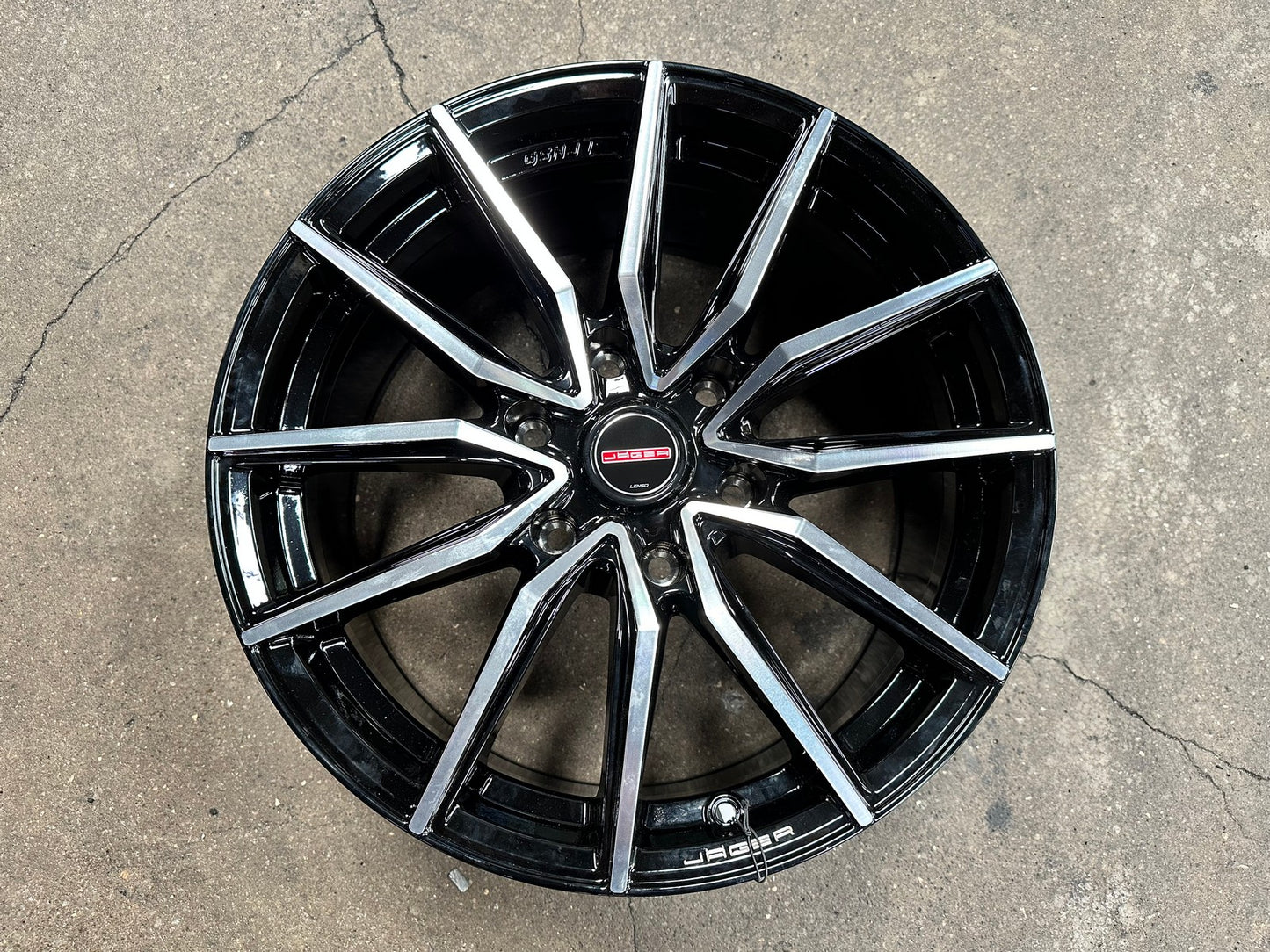 New 18X8.5 ET40 Lenso Jager Onix Rim (4 wheel) Gloss Black PF 6X139.7