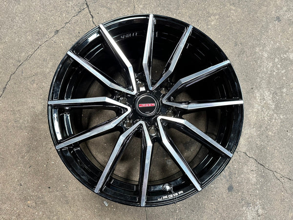 New 18X8.5 ET40 Lenso Jager Onix Rim (4 wheel) Gloss Black PF 6X139.7