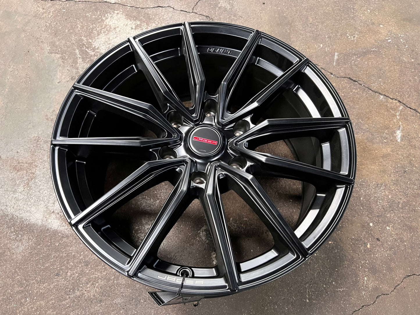 New 18X8.5 ET40 Lenso Jager Onix Rim (4 wheel) Matt Black 6X139.7