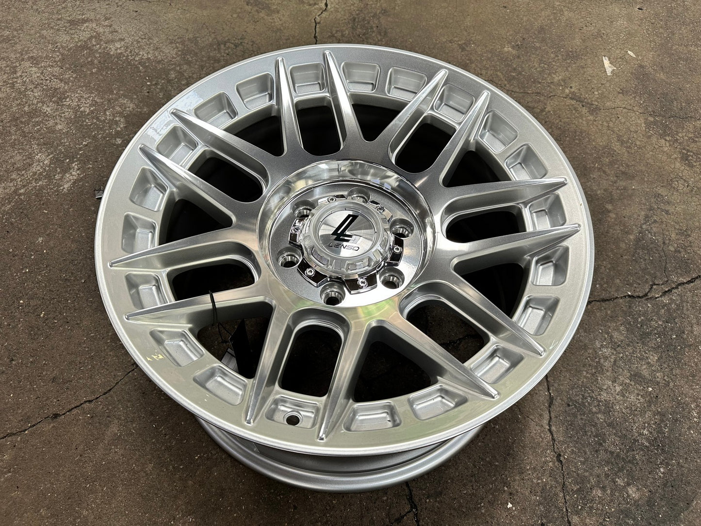 New 18X9 ET18 Lenso M1GRim (4 wheel) Gloss Silver 6X139.7