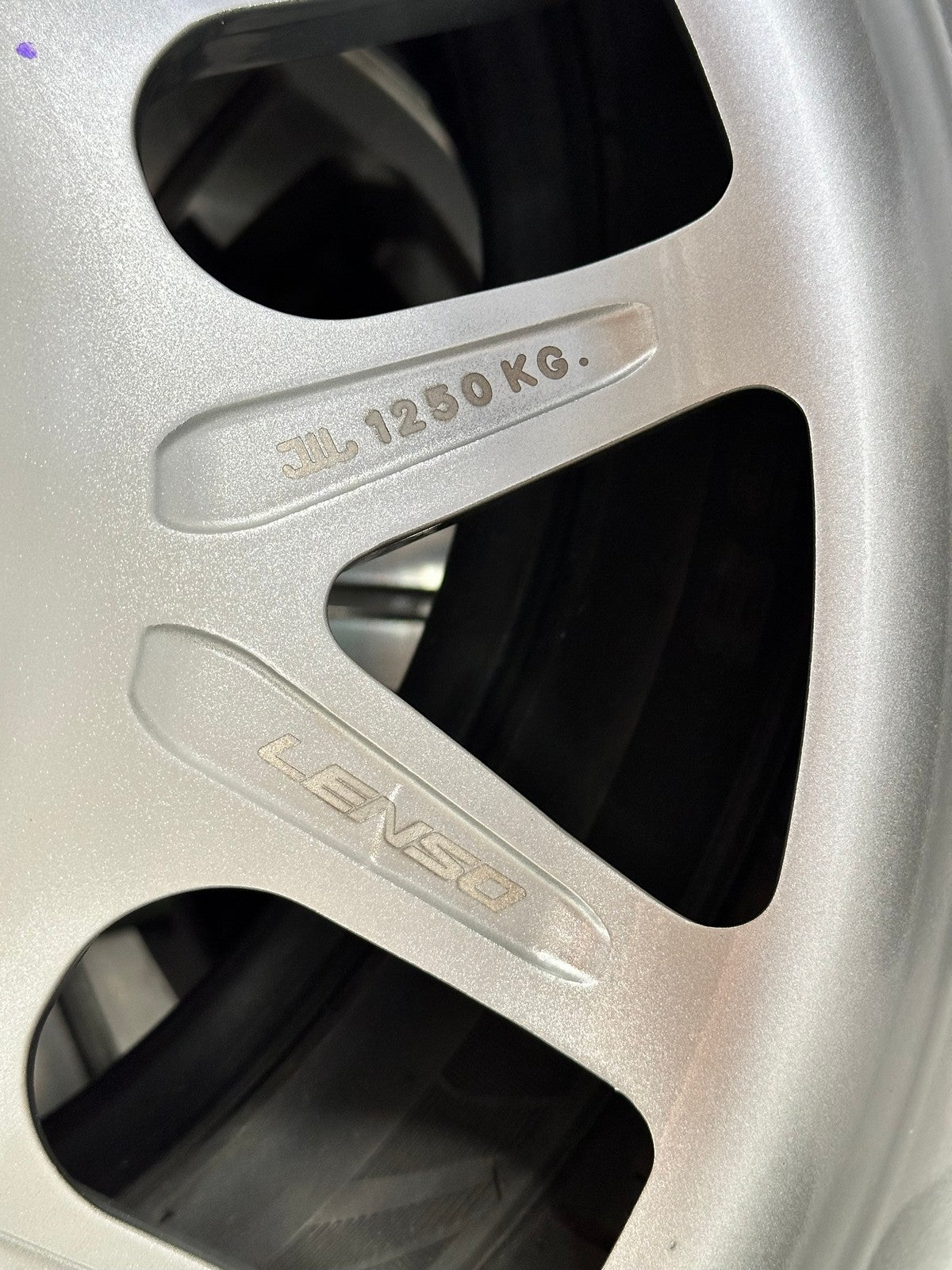 New 18X9 ET18 Lenso M1GRim (4 wheel) Gloss Silver 6X139.7