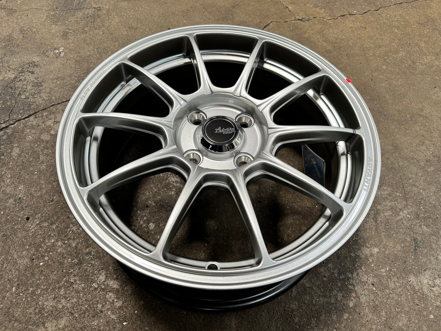 New 15X6.5 ET42 Advanti Aria Rim (4 wheel) Gloss Silver 4X100