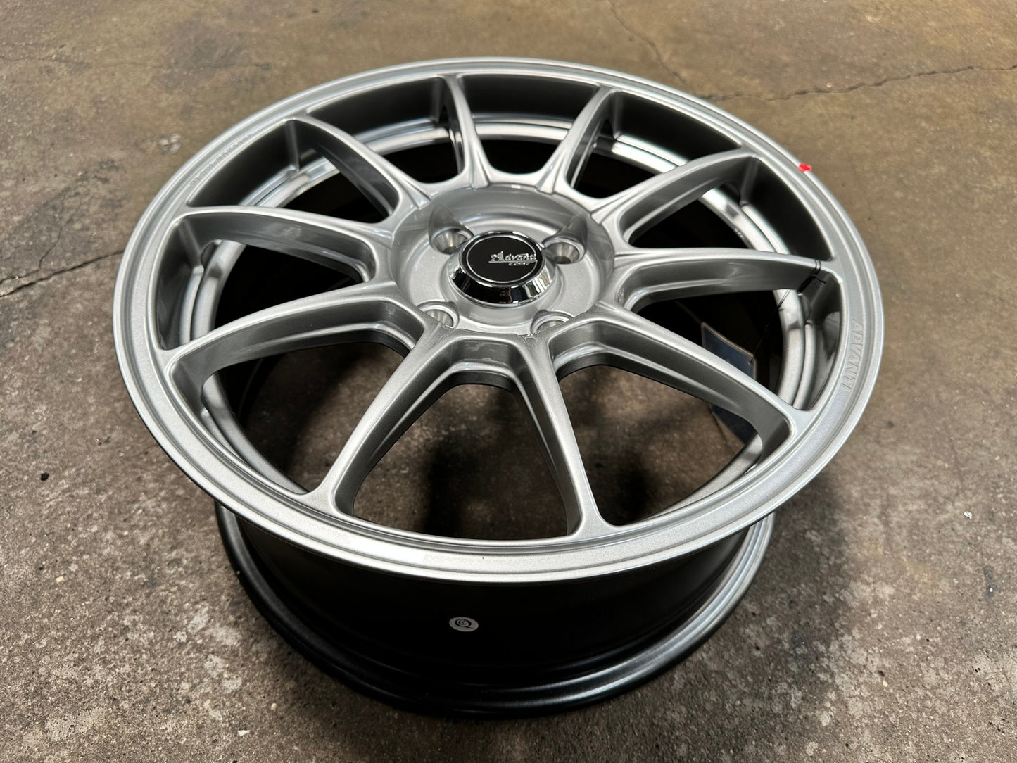 New 15X6.5 ET42 Advanti Aria Rim (4 wheel) Gloss Silver 4X100