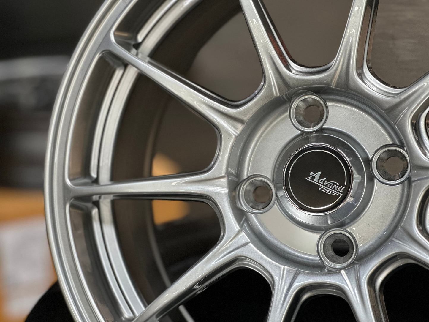 New 15X6.5 ET42 Advanti Aria Rim (4 wheel) Gloss Silver 4X100