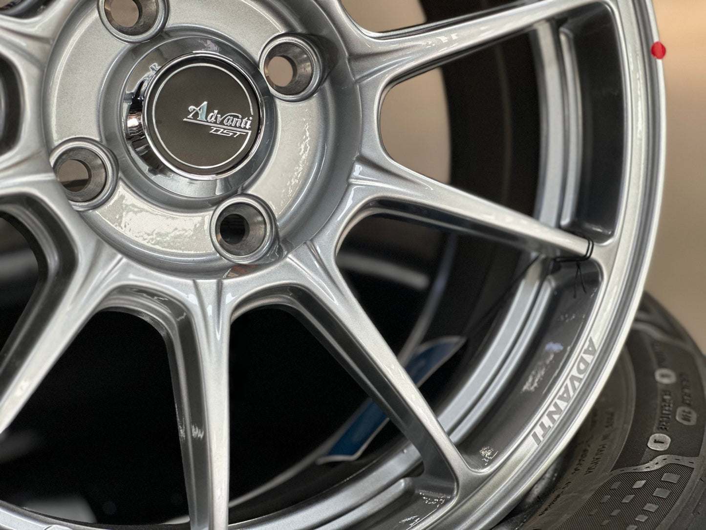 New 15X6.5 ET42 Advanti Aria Rim (4 wheel) Gloss Silver 4X100