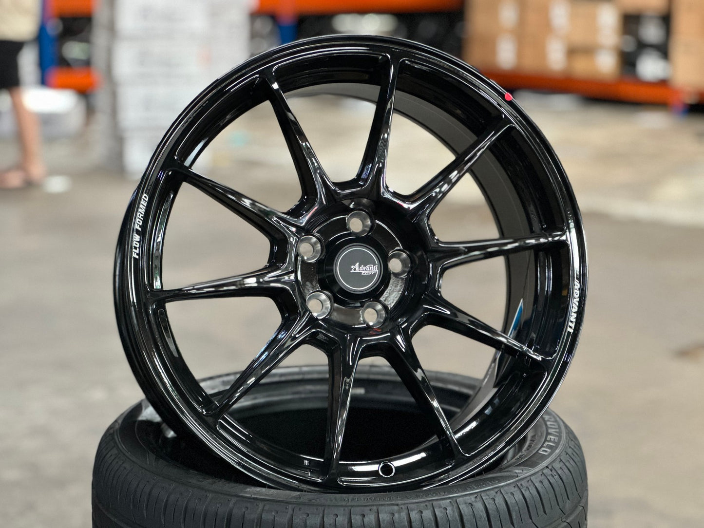 New 17X8 ET35 Advanti Aria Rim (4 wheel) Gloss Black 5X100