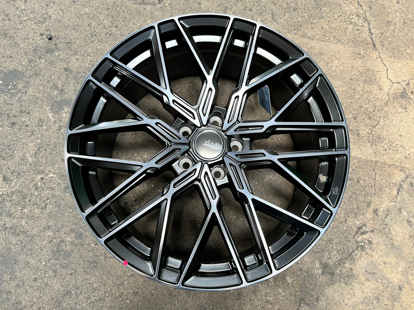 New 19X8.5 ET40 Advanti Reagan Rim (4 wheel) Matt Black 5X114.3